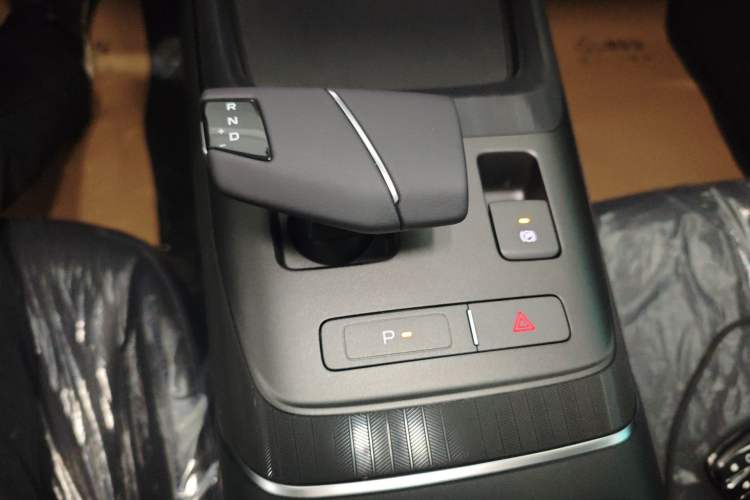 Used CHANGAN Eado 2025 Blue Whale 1.5T 500Bar Prestige Model
