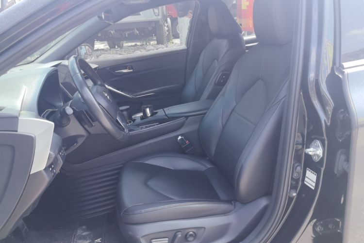 Used Toyota Avalon 2022 2.5L Luxury Edition Left Front Seat