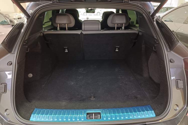 Used Lynk & Co 08 EM-P 2023 245km Ultra-Long Range Halo Trunk