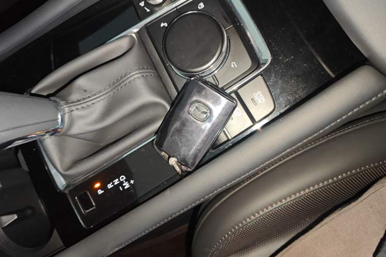 Used Mazda 3 Axela 2023 2.0L Automatic Zhiya Edition Vehicle Key