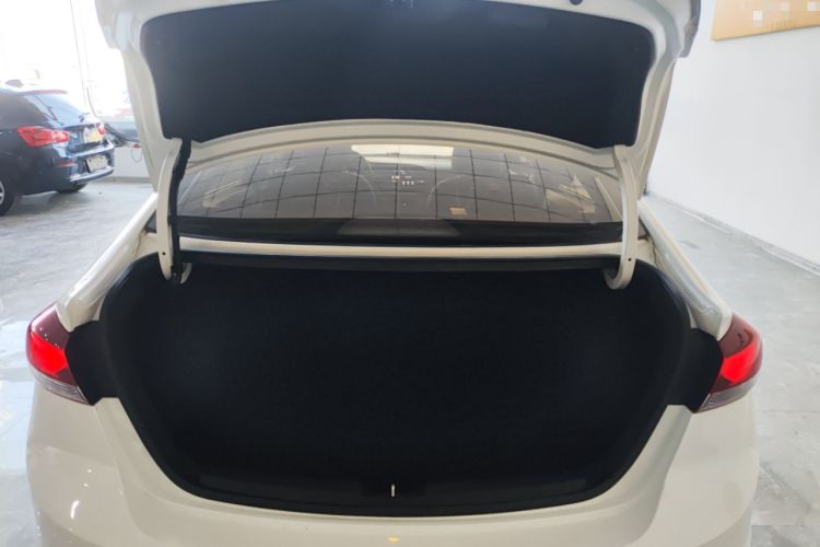 Used Hyundai Elantra (6th Generation / Lingdong) 2016 1.6L Automatic ZhiXuan – Elite Version