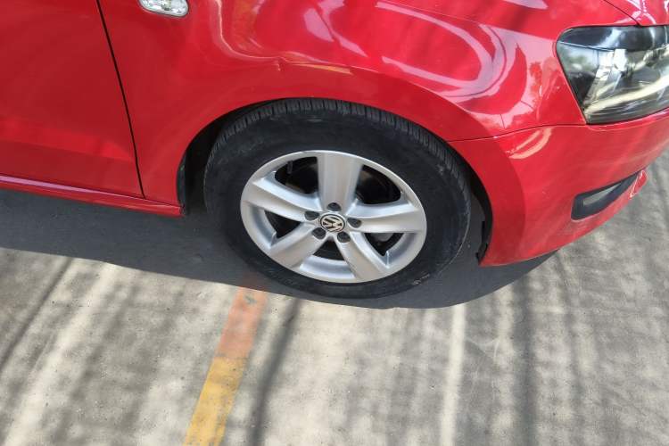 Used Volkswagen Polo 2011 1.4L Manual ZhiShang Edition