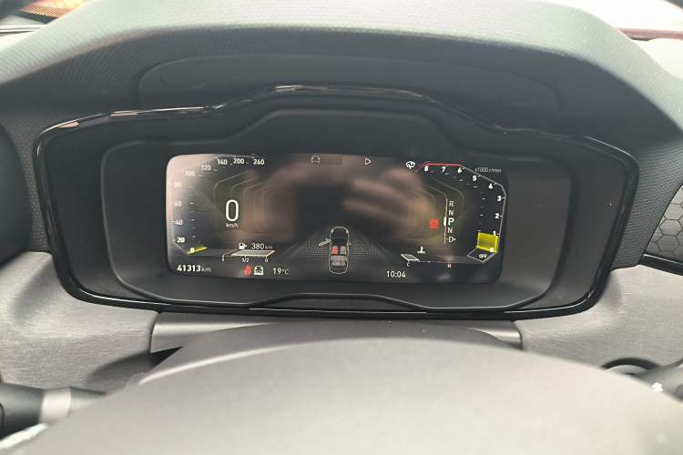 Used Lynk & Co 03 2022 2.0TD DCT JingPro Instrument Cluster