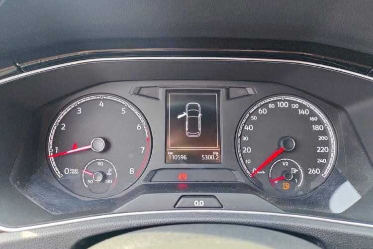 Used Volkswagen T-ROC 2018 280TSI DSG Two-Wheel-Drive Comfort Version China V Standard