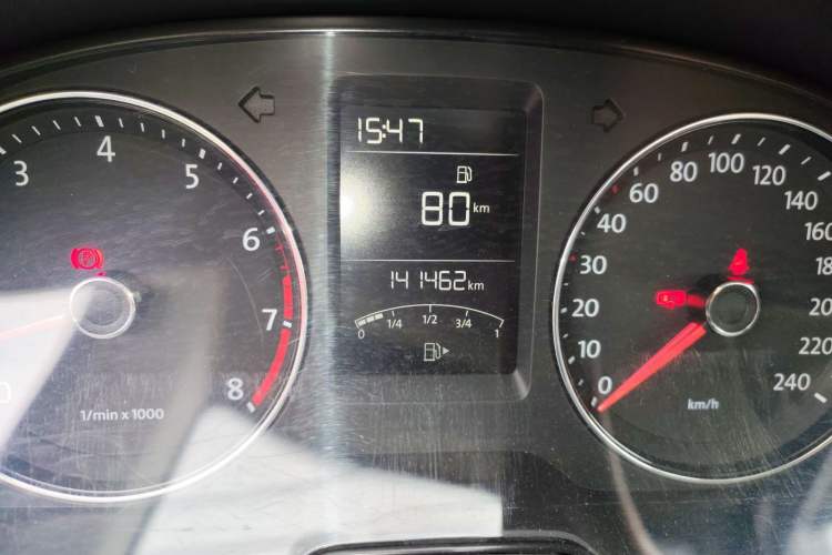 Used Volkswagen Lavida 2013 Restyled Classic 1.6L Manual Comfort Edition Odometer Close Up