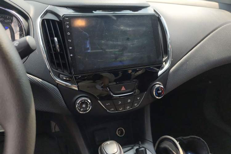 Used Chevrolet Cruze 2017 1.5L Automatic Pioneer Sunroof Edition