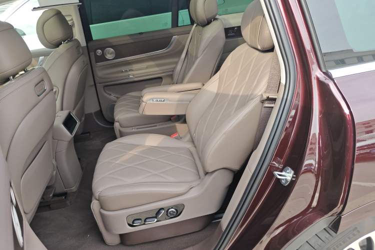 Used Hima AITO M9 2025 Extended-Range Ultra Version 52 kWh 6-Seater Left Rear Seat