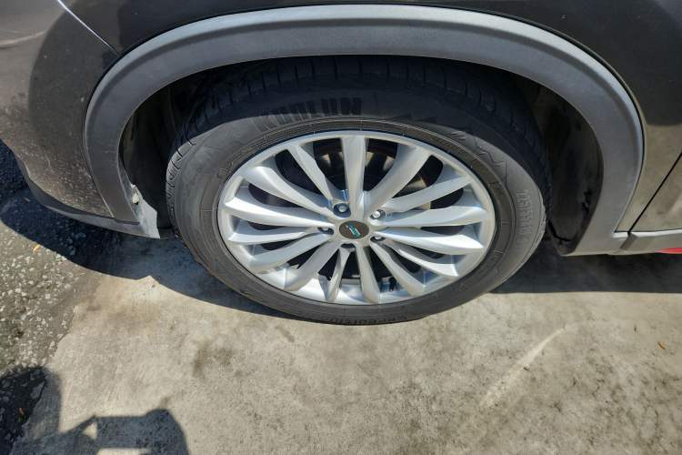 Used CHANGAN OSHAN X7 PLUS 2022 1.5T Blue Whale Edition Automatic Prestige 7-Seater Left Front Wheel Hub