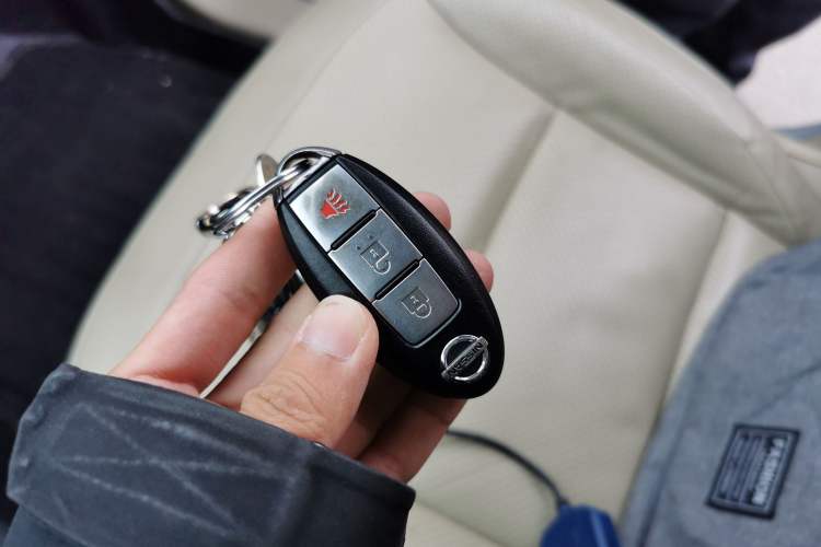 Used Nissan Qashqai 2011 2.0 XV Lea CVT 2WD Vehicle Key