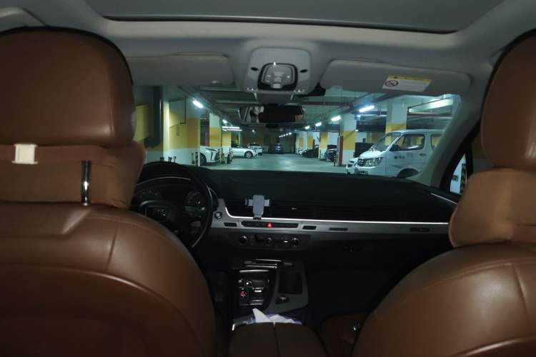 Used Audi Q7 2016 40 TFSI Comfort Model