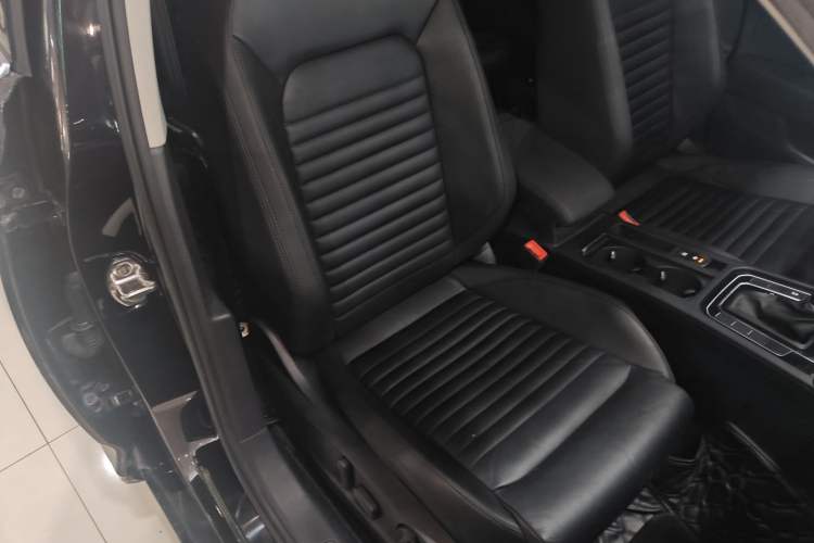 Used Volkswagen Magotan 2019 280TSI DSG Leading Model China VI Standard Right Front Seat