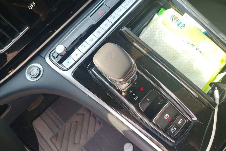 Used GAC Trumpchi M8 2024 Lingxiu Series 390T Deluxe Edition Gear Lever