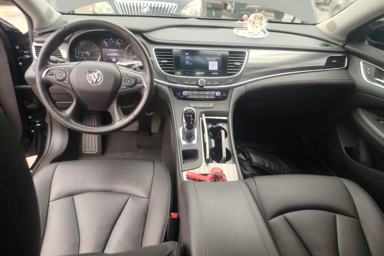 Used Buick LaCrosse 2022 652T Luxury Version Center Console