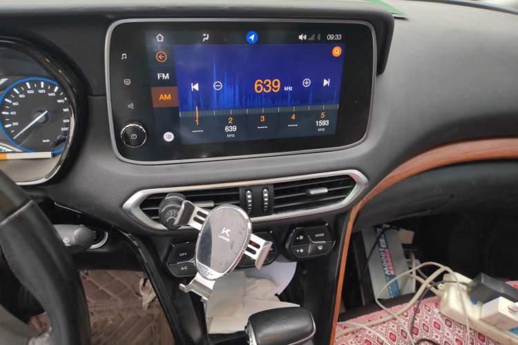 Used GAC Trumpchi GS4 2019 270T Automatic Two-Wheel Drive Luxury Smart Connectivity Model Audio And AC Panel