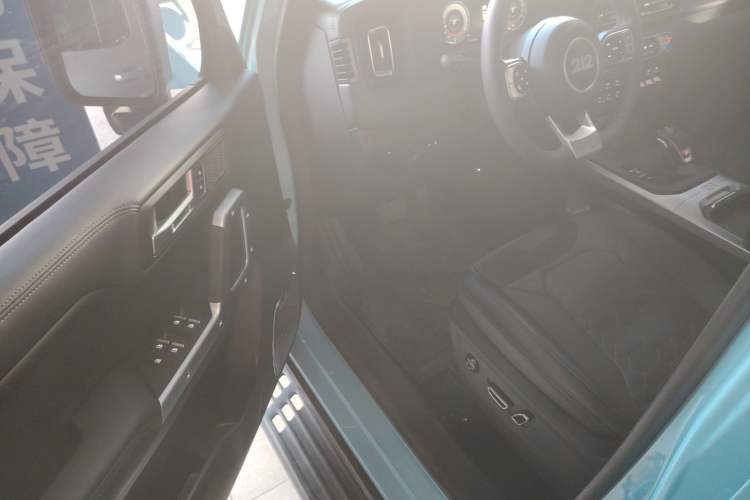 Used 212 T01 2025 2.0T Changfeng
