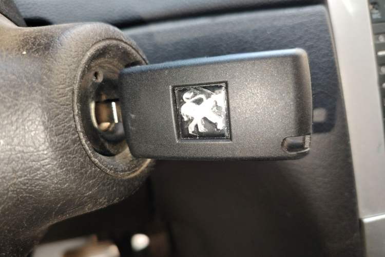 Used Peugeot 307 2012 Hatchback 1.6L Automatic Comfort Edition