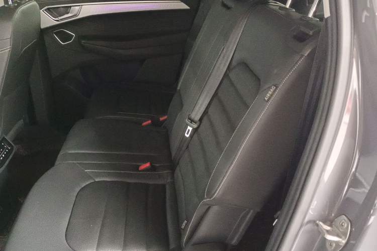 Used Volkswagen Talagon 2021 330TSI Two-Wheel-Drive Luxury Edition – Scenic Version Left Rear Seat