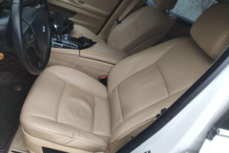 Used BMW 5 Series 2012 530Li Leading Model