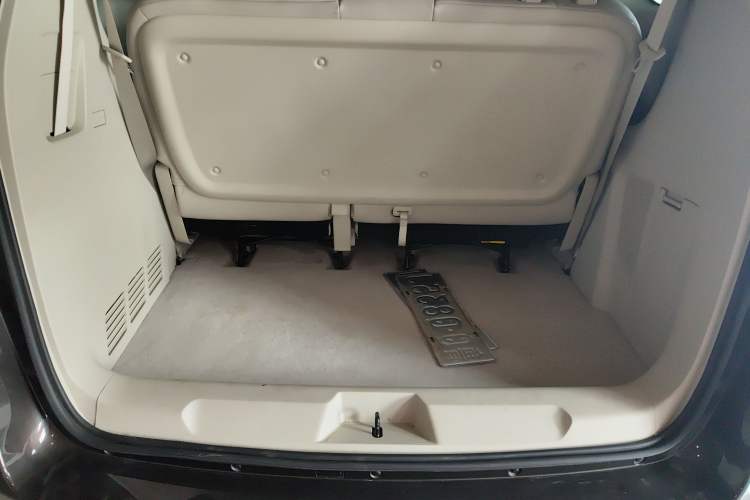 Used Buick GL8 2022 Land Cruiser Executive Class 652T Comfort Model