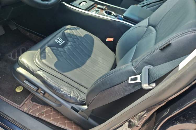 Used Honda Odyssey 2015 Updated Version 2.4L Smart Edition Left Front Seat