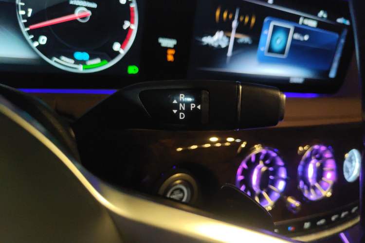 Used Mercedes-Benz S-Class 2020 S 350 L Business Class Ultimate Edition Gear Lever