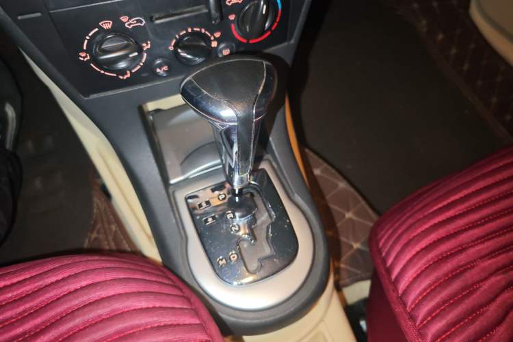 Used Citroen C-Quatre 2009 Sedan 1.6L Automatic Fashion Edition Gear Lever