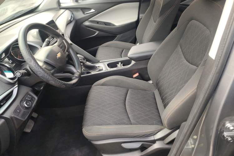 Used Chevrolet Orlando 2020 Mild Hybrid 530T Automatic Enjoyment Edition (5+2 Models) Left Front Seat