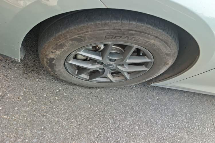 Used BYD Seal 06 New Energy 2024 DM-i 80KM Luxury Model Left Front Wheel Hub