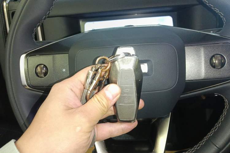 Used iCAR 03T 2024 501km Four-wheel Drive Long-Range Version Vehicle Key