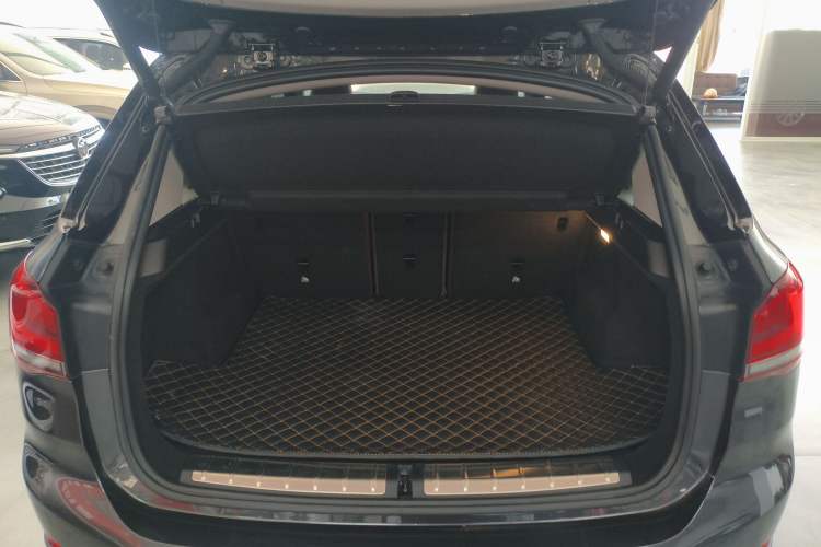 Used BMW X1 2022 sDrive25Li Leading Model Trunk