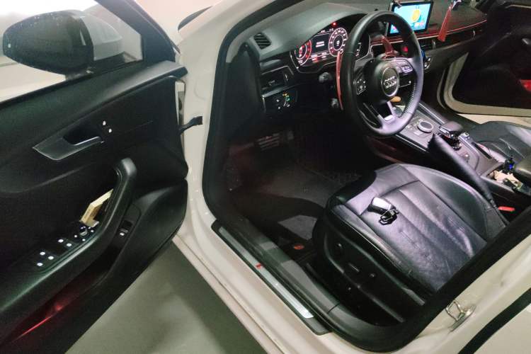 Used Audi A4L 2018 30th Anniversary Edition 40 TFSI Fashion Model