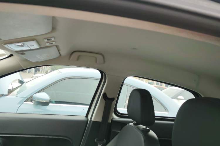 Used ORA Black Cat 2019 351 km Family Edition
