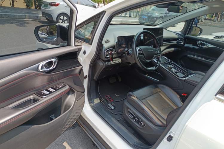 Used AION V 2021 Plus 70 Smart Technology Edition Lithium Iron Phosphate Driver Seat