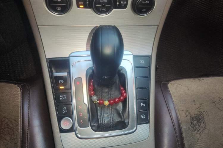 Used Volkswagen Magotan 2015 1.8TSI Prestige Model
