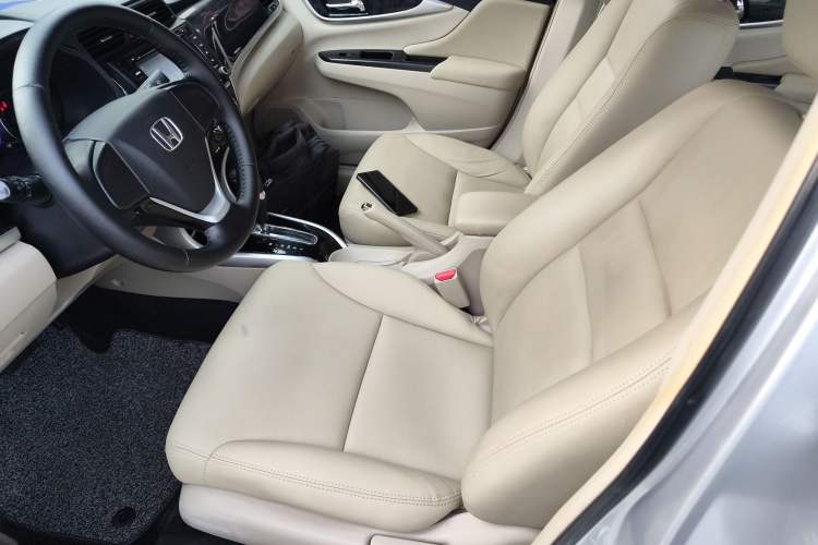 Used Honda Crider 2013 1.8L automatic comfort version