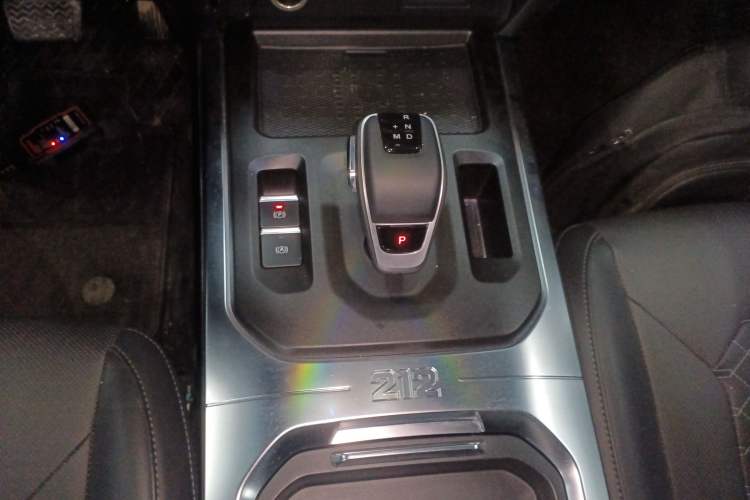 Used 212 T01 2024 2.0T Explorer
