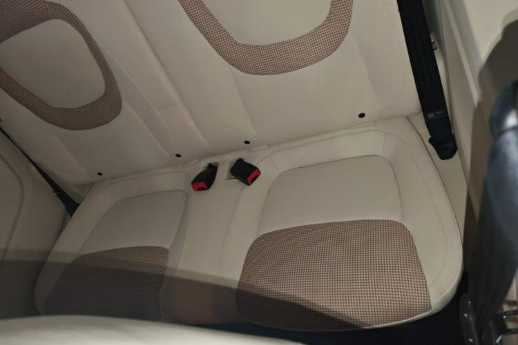 Used Wuling Hongguang MINIEV 2024 3rd Generation 215km Advanced Version Left Rear Seat