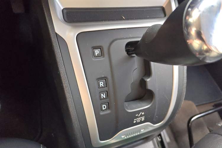 Used Jeep Compass 2013 2.0L two-wheel drive luxury version
