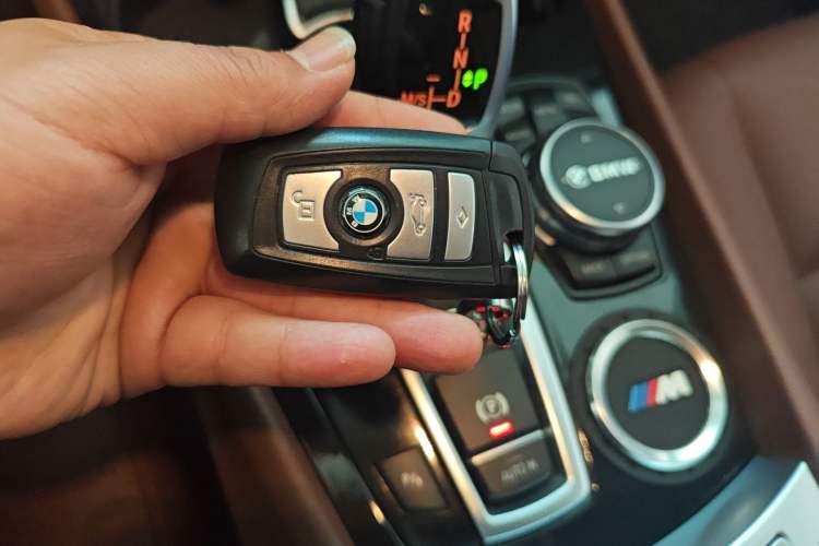 Used BMW 5 Series GT 2015 528i Leading Model
