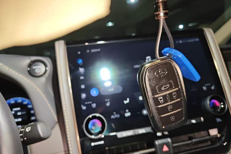 Used Toyota Alphard 2024 Dual-Engine 2.5L Prestige Edition
