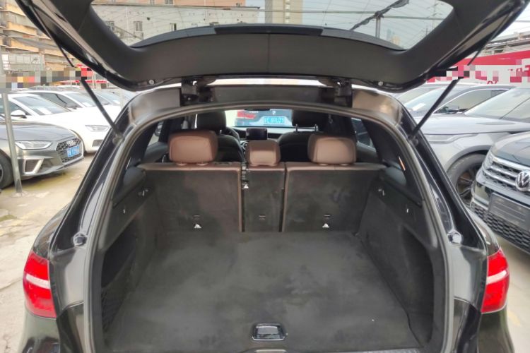 Used Mercedes-Benz GLC 2019 Facelift GLC 260 L 4MATIC Luxury Model
