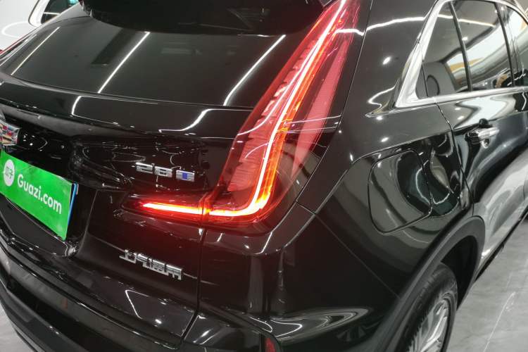 Used Cadillac XT4 2024 28T Two-Wheel-Drive Luxury Version Right Rear Taillight