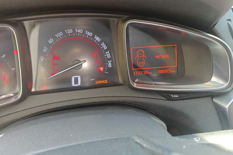 Used DS 6 2016 1.6T Luxury Edition THP160 Odometer Close Up