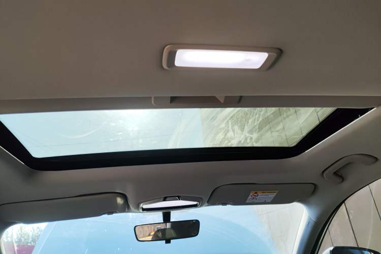 Used Geely Auto Emgrand 2026 Model 4th Generation 4 Millionth Anniversary Edition 1.5L CVT Feiyue Edition
