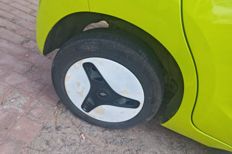 Used JMEV Xiao Qilin  Right Rear Wheel Hub