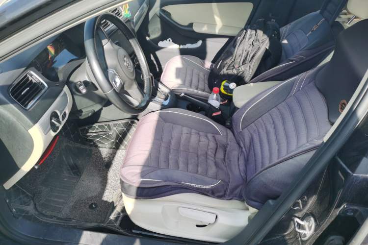 Used Volkswagen Sagitar 2014 Revised Version 1.6L Automatic Comfort Edition
