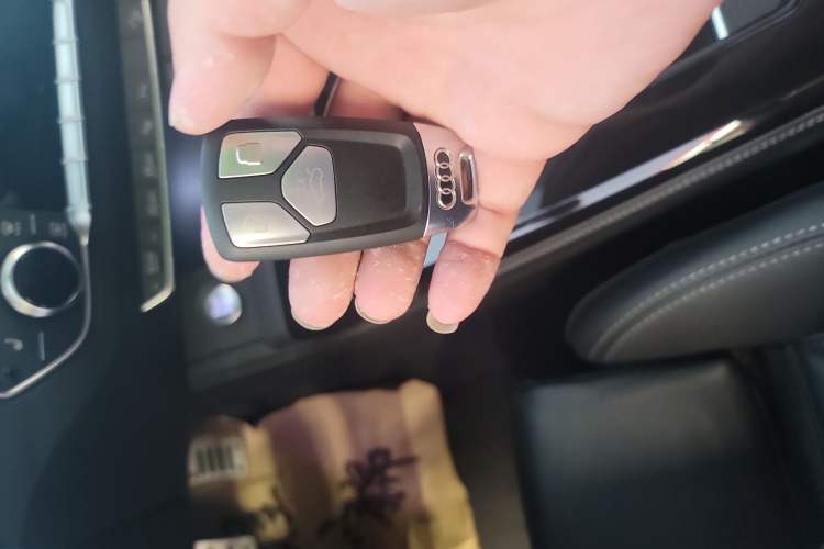 Used Audi Q5L 2022 40T Luxury Dynamic Model
