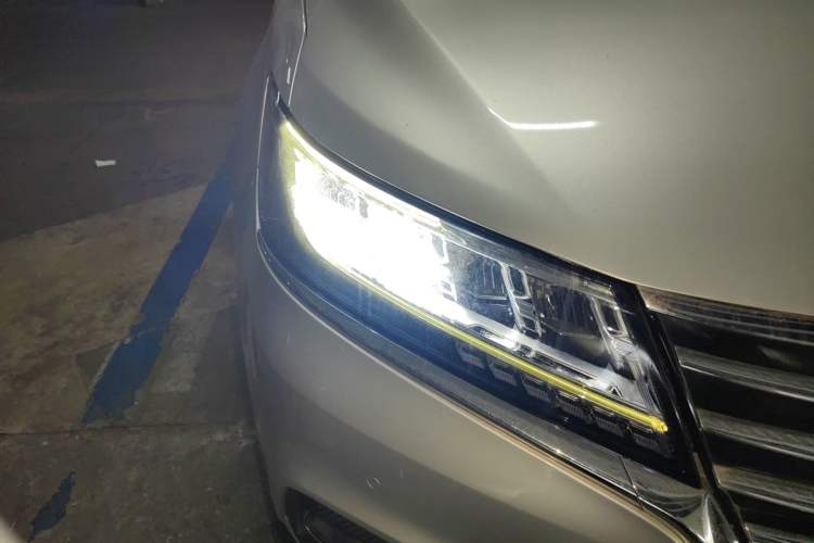 Used Roewe RX5 New Energy 2017 ERX5 EV400 Electric Internet Supreme Edition Right Front Headlight