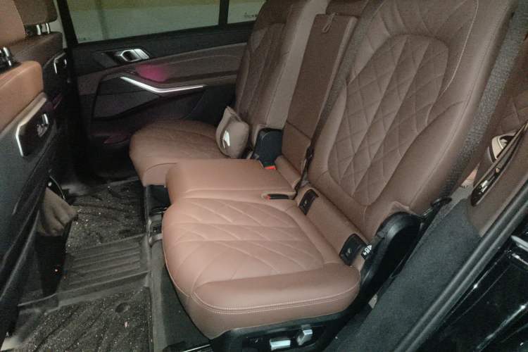 Used BMW X7 2024 xDrive40i Luxury Package – Leading Model Interior 4