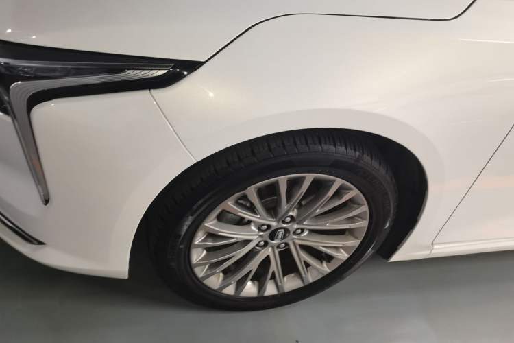 Used Bestune B70 2022 Third Generation 1.5T Automatic Enjoyment Version Left Front Wheel Hub